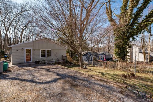 75 Herod Point Rd, Wading River, NY, 11792-1217 | Card Image