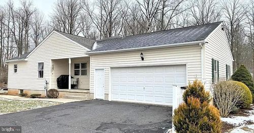 1347 E Thatcher Rd, QUAKERTOWN, PA, 18951-5646 | Card Image