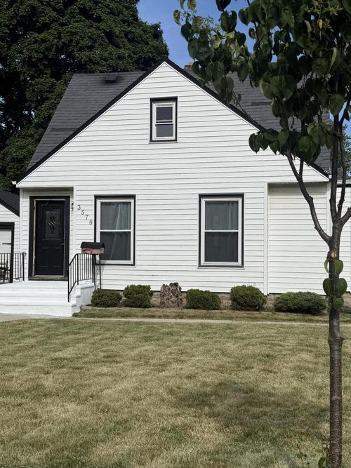 3578 S 48th Street, Greenfield, WI, 53220 | Card Image
