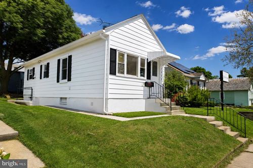 1425 Harding Ave, Hershey, PA, 17033-1140 | Card Image