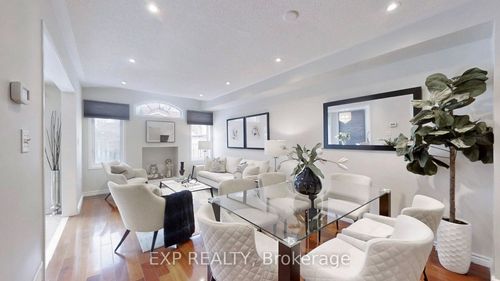 8 Hacienda Dr, Richmond Hill, ON, L4E3X1 | Card Image