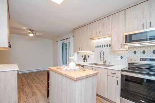 34843 Laburnum Ave, Abbotsford, BC, V2S5J3 | Card Image