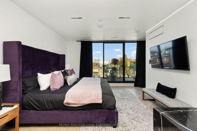 102 Ulster St, House attached with 4 bedrooms, 5 bathrooms and 1 parking in Toronto ON | Image 31