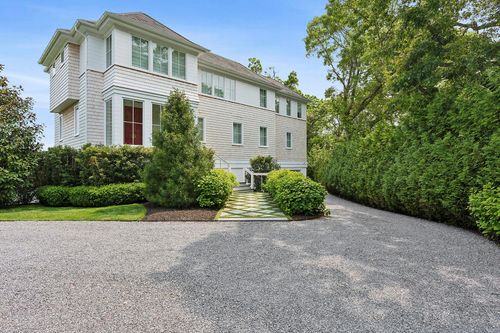 801 Montauk Hwy, Southampton, NY, 11968 | Card Image