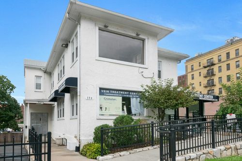 2nd-floor-store-front-504 Gramatan Ave, Mount Vernon, NY, 10552-3009 | Card Image