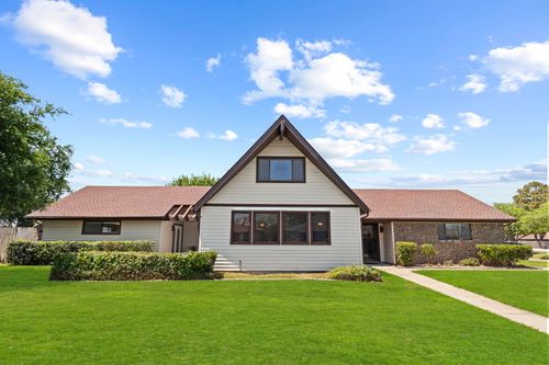 3911 Turtle Creek Dr, Port Arthur, TX, 77642-7335 | Card Image