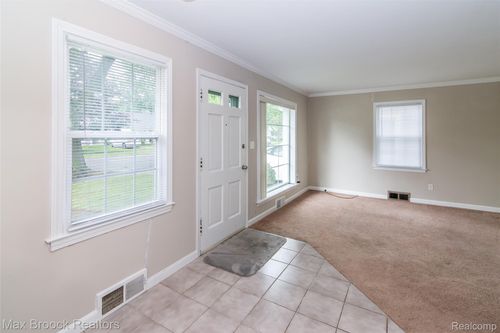 2038 Moorhouse St, Ferndale, MI, 48220-1197 | Card Image