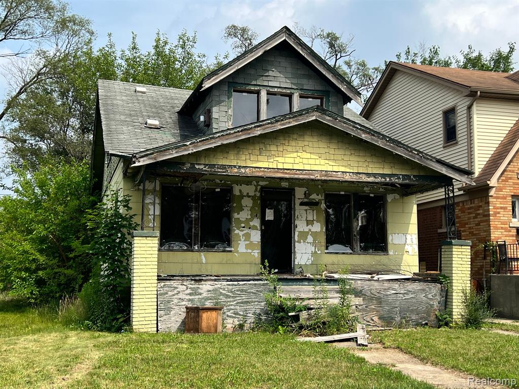 Woodingham Dr, Detroit, MI 48238