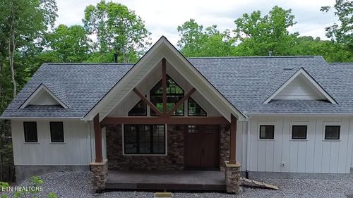 267 Lakemont Ln, Caryville, TN, 37714-3295 | Card Image