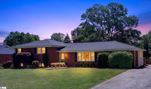 104 Central Ave, Mauldin, SC, 29662-2210 | Card Image