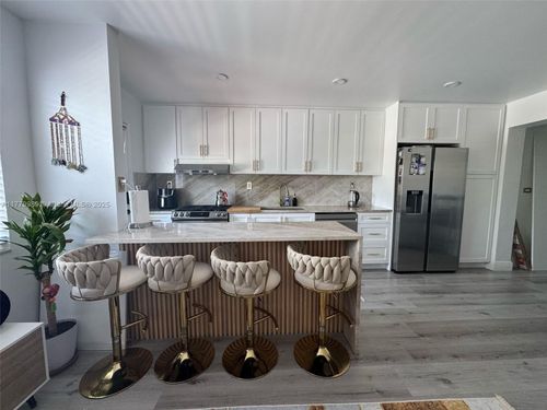 apt-402-525 Meridian Ave, Miami Beach, FL, 33139-6410 | Card Image