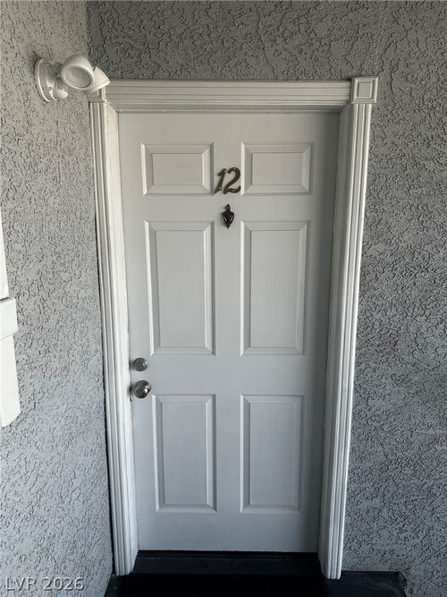 c12-3823 S Maryland Pkwy, Las Vegas, NV, 89119-7541 | Card Image