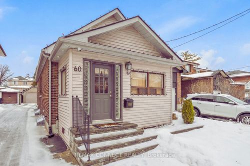 60 Woodbury Rd, Etobicoke, ON, M8W1X7 | Card Image