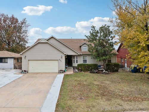 8925 E 33rd Place, Tulsa, OK, 74145 | Card Image