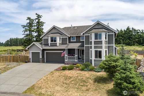 990 Cove View Cir, Oak Harbor, WA, 98277-8254 | Card Image