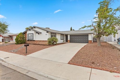 6467 Newville Ave, Las Vegas, NV, 89103-3215 | Card Image