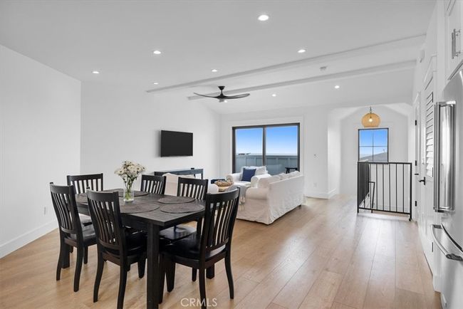2406 Silverstrand Ave, Home with 3 bedrooms, 3 bathrooms and null parking in Hermosa Beach CA | Image 5