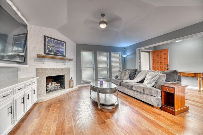 433 Tall Oaks Ln, House other with 3 bedrooms, 2 bathrooms and null parking in Richardson TX | Image 7