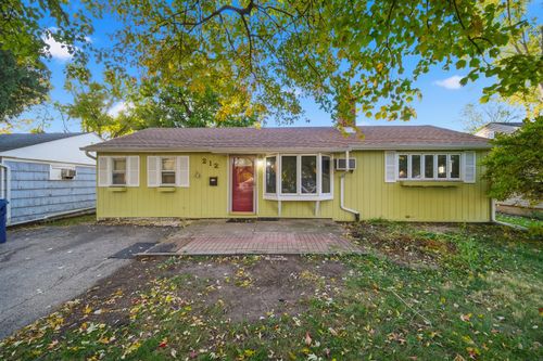 212 N Knollwood Dr, Wheaton, IL, 60187-4733 | Card Image