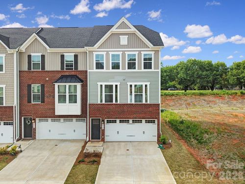 2528 Grantham Place Dr, Fort Mill, SC, 29715-6953 | Card Image