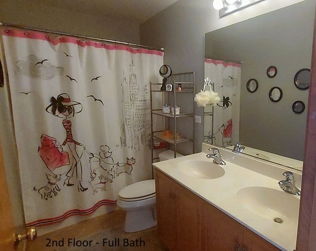 236 Berkshire Ln, House other with 4 bedrooms, 4 bathrooms and 4 parking in Sugar Grove IL | Image 24