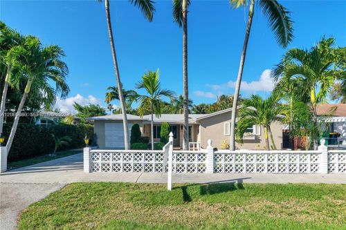 617 Ne 2nd Pl, Dania Beach, FL, 33004-2903 | Card Image