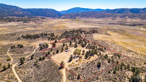 16530 Lockwood Valley Rd, Frazier Park, CA, 93225-9392 | Card Image