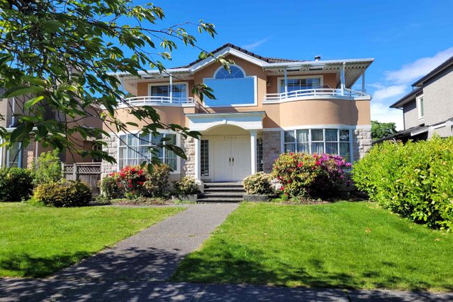 2069 W 46 Th Avenue, House other with 6 bedrooms, 5 bathrooms and 3 parking in Vancouver BC | Image 1