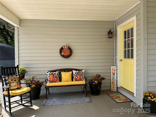 102 Stephens Dr, Morganton, NC, 28655-2938 | Card Image