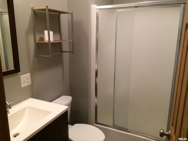 615 S Logan Ave, Home with 0 bedrooms, 0 bathrooms and 4 parking in Carbondale IL | Image 5