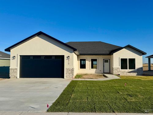 910 23rd Ave E, Jerome, ID, 83338-4944 | Card Image