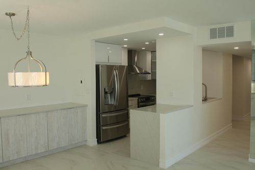 610-340 Sunset Dr, Fort Lauderdale, FL, 33301-2652 | Card Image
