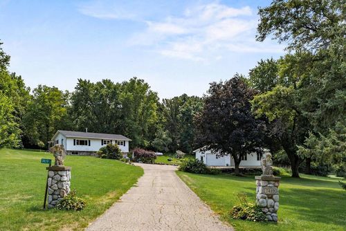 7419 Riles Rd, Middleton, WI, 53562-3942 | Card Image