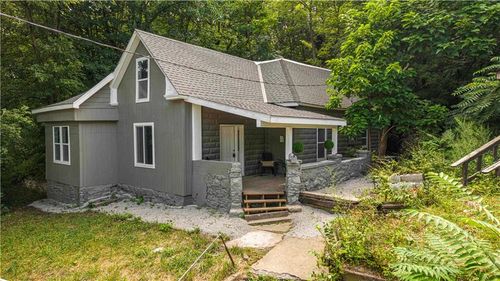 528 Caldwell St, Excelsior Springs, MO, 64024-1550 | Card Image