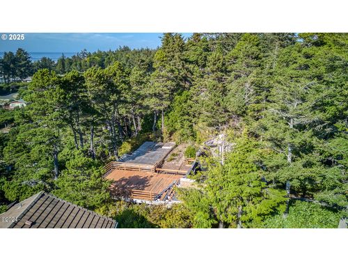 1442 Fircrest Ct, Waldport, OR, 97394-9714 | Card Image