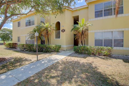 643 Vista Isles Dr, Plantation, FL, 33325-6129 | Card Image