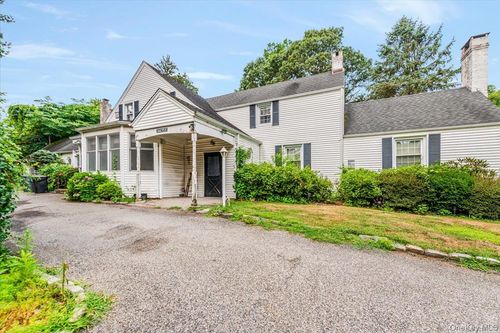 221 Huntington Bay Rd, Huntington, NY, 11743-1334 | Card Image