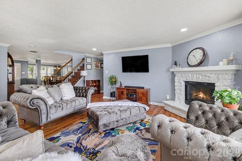 5654 Hammermill Dr, Harrisburg, NC, 28075-3933 | Card Image
