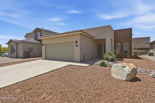 737 Sculcoates St, Horizon City, TX, 79928-2232 | Card Image