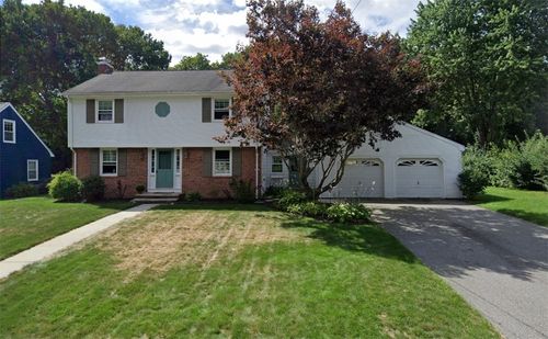 35 Arnold Dr, Cumberland, RI, 02864-3359 | Card Image