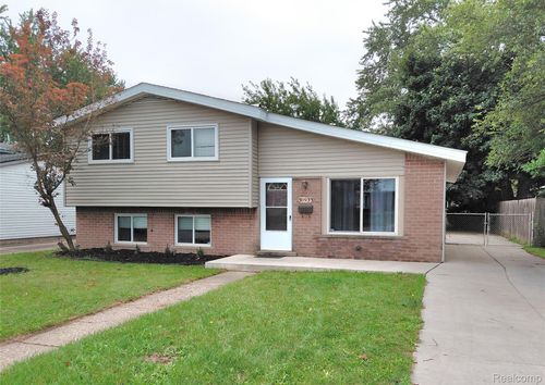 30933 Grandview Ave, Westland, MI, 48186-5060 | Card Image