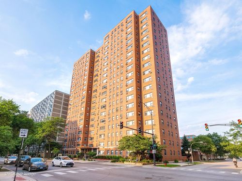 1907-2909 N Sheridan Rd, Chicago, IL, 60657-5971 | Card Image
