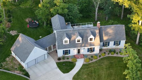 394 E Post Rd Se, Cedar Rapids, IA, 52403-2016 | Card Image