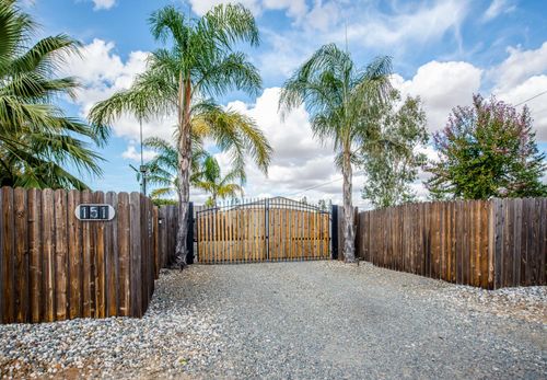 151 W Delano St, Elverta, CA, 95626-9216 | Card Image