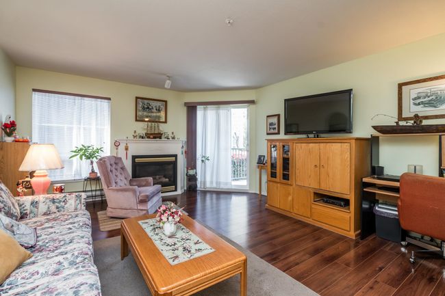 205 - 2435 Center Street, Condo with 2 bedrooms, 2 bathrooms and 1 parking in Abbotsford BC | Image 7