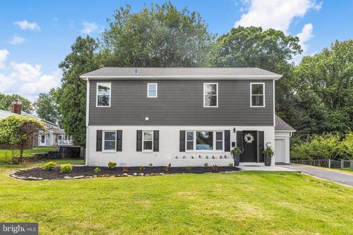 2016 Woodside Ln, BROOMALL, PA, 19008-3217 | Card Image
