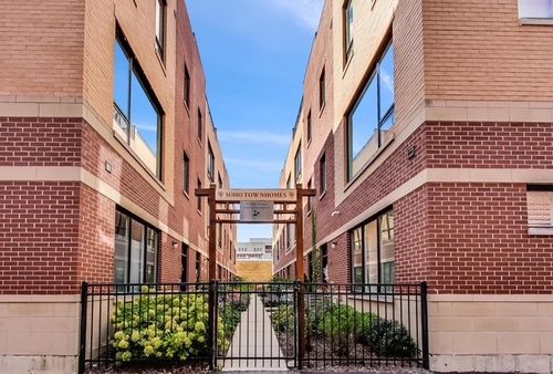 unit-10-111 Home Ave, Oak Park, IL, 60302-2940 | Card Image