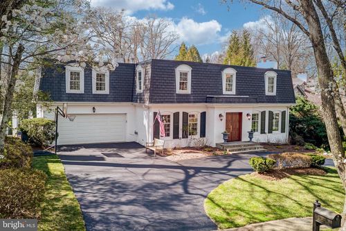 1513 Highwood Dr, MCLEAN, VA, 22101-5800 | Card Image