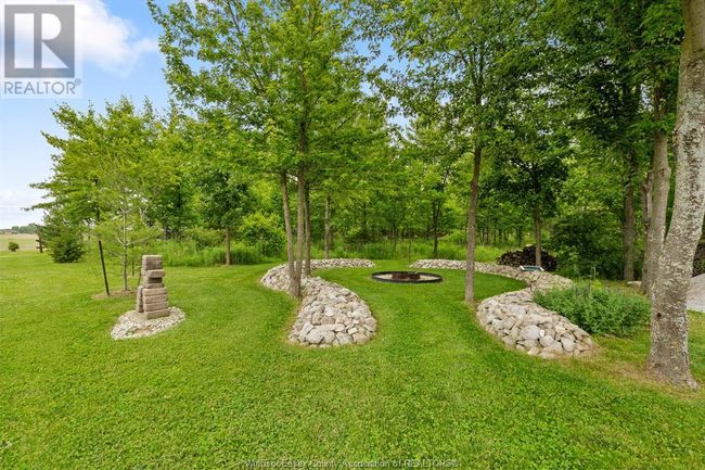 5569 Concession Rd 5 N, House other with 6 bedrooms, 3 bathrooms and null parking in Amherstburg ON | Image 47