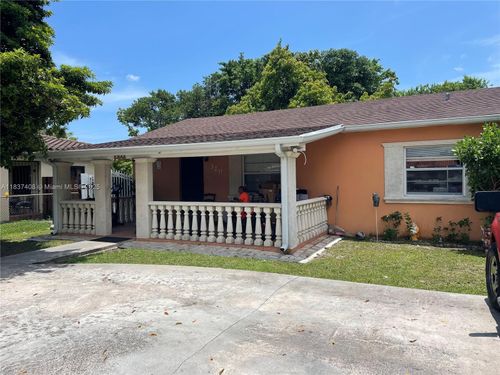 320 E 58th St, Hialeah, FL, 33013 | Card Image